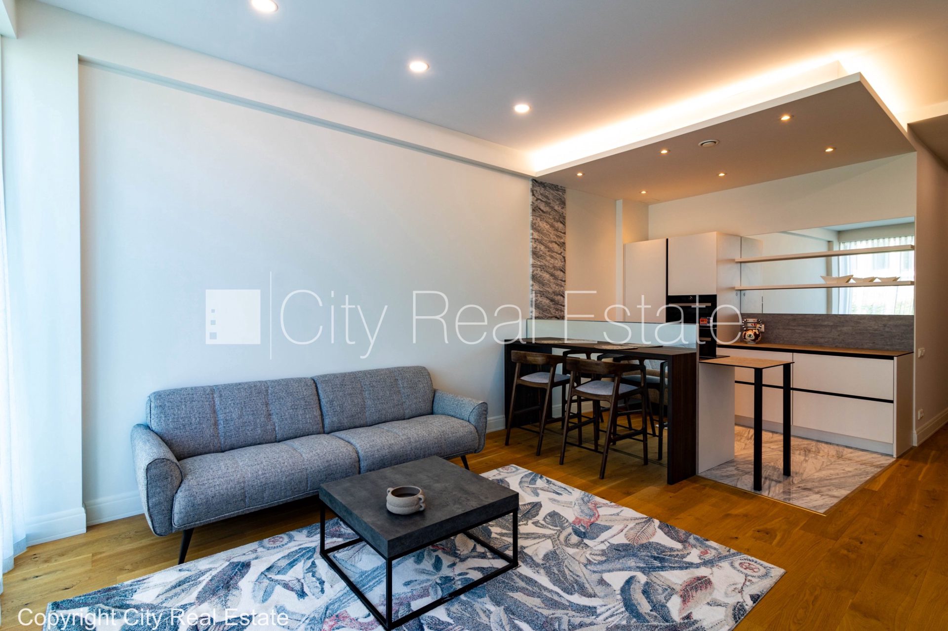 3-комнатная квартира в Рига, Центр, 110 м², аренда, Фото 3 из 10