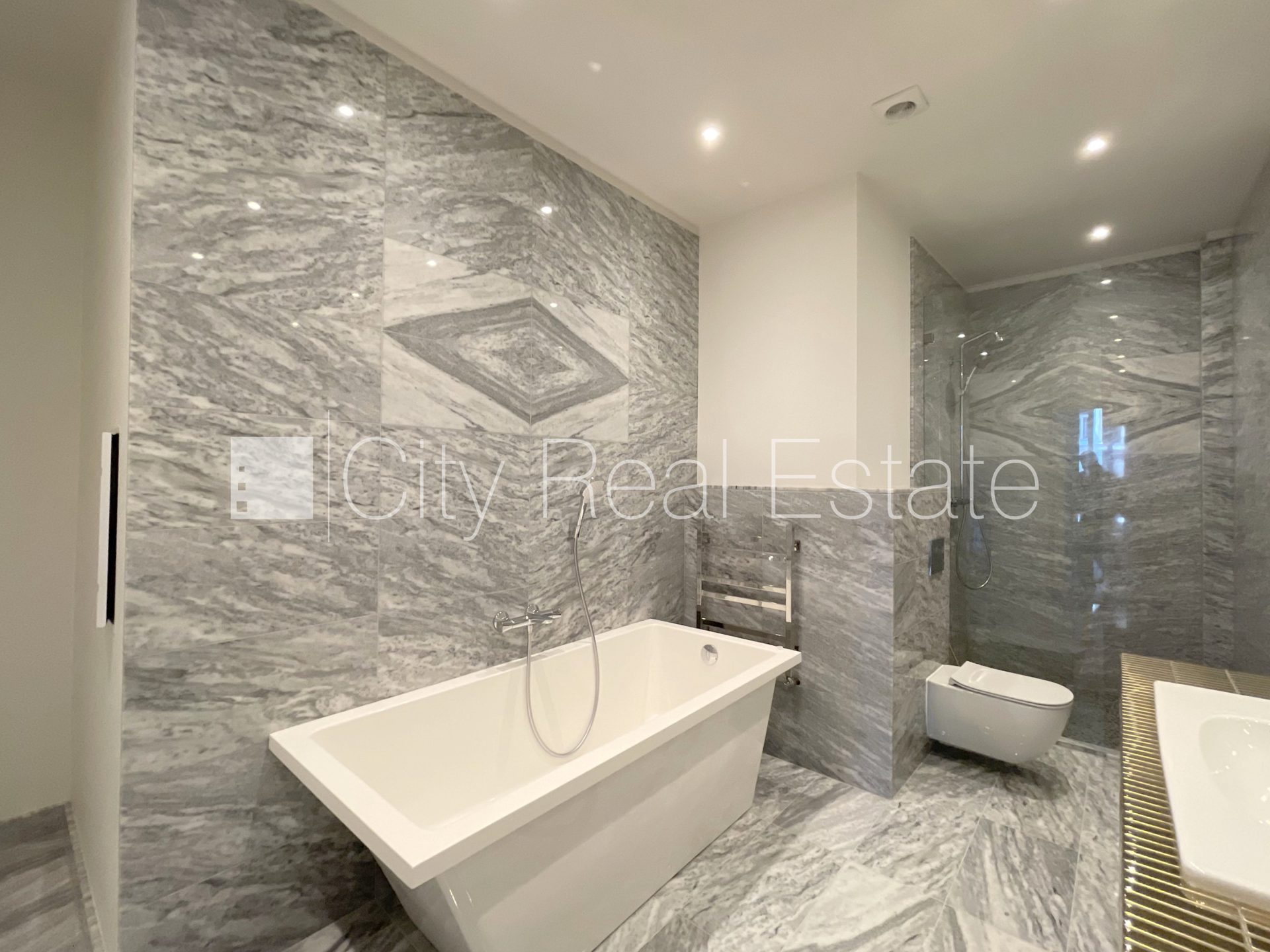 3-комнатная квартира в Рига, Центр, 110 м², аренда, Фото 10 из 10