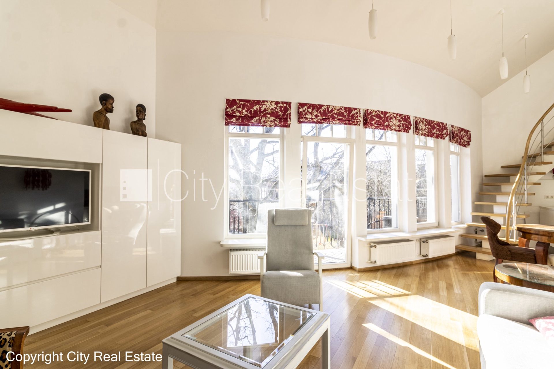 5-комнатная квартира в Рига, Агенскалнс, 117 м², аренда, Фото 2 из 10