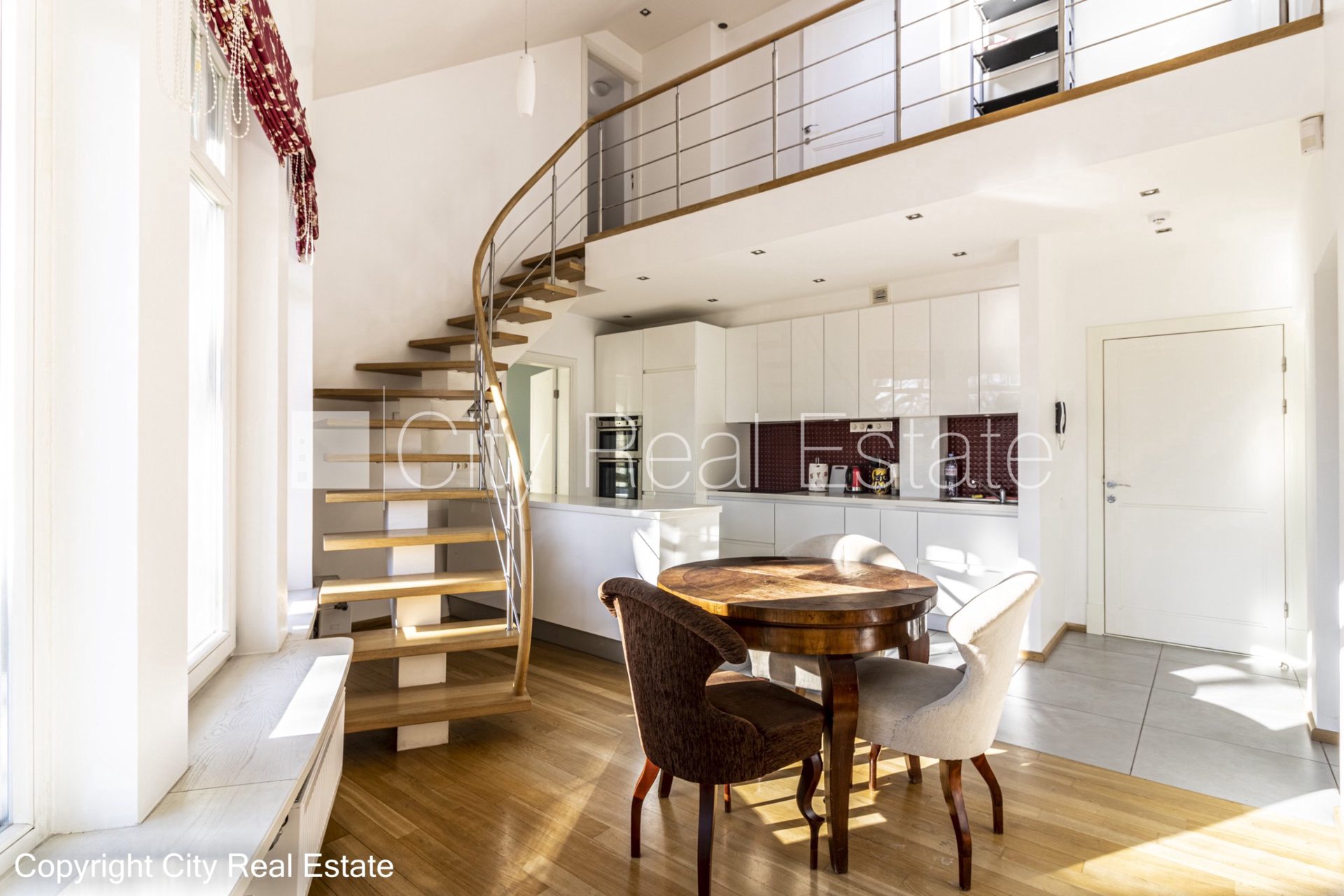 5-комнатная квартира в Рига, Агенскалнс, 117 м², аренда, Фото 3 из 10