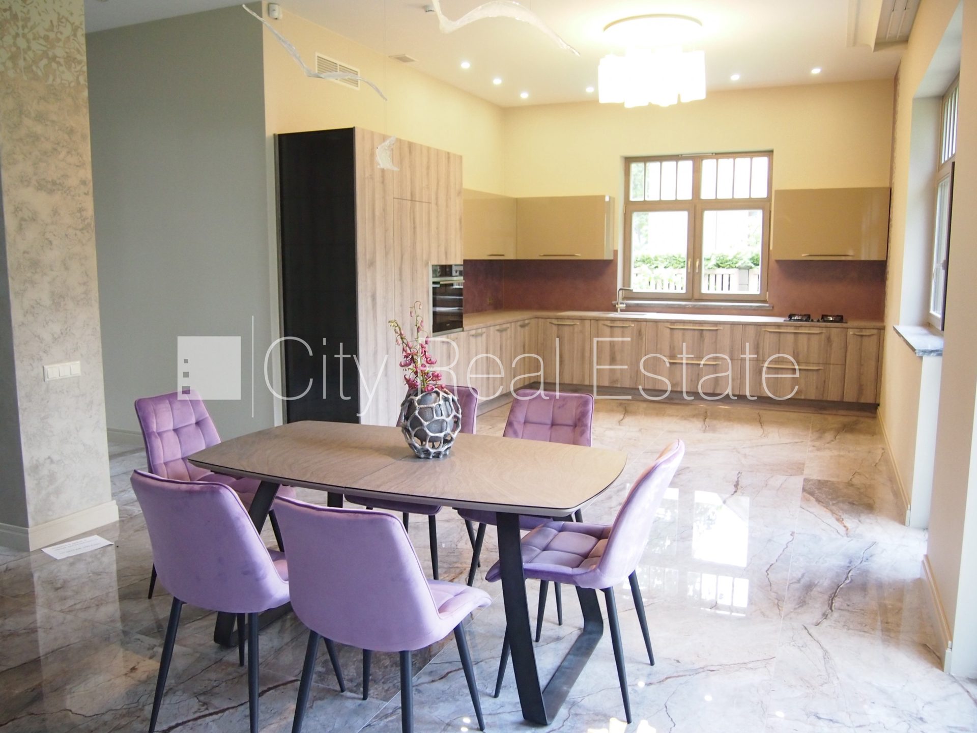 House for rent in Jūrmala, Bulduri, 350 m², Photo 2 of 10