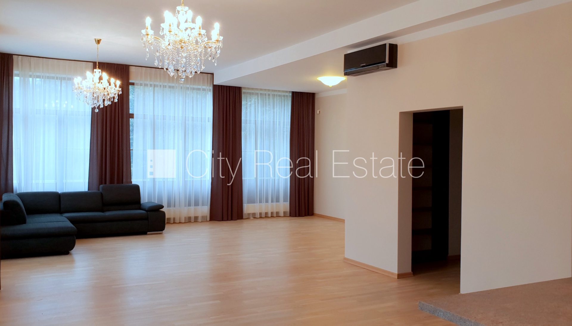 5 kambarių butas Rīga, Centrs, 249 m², nuomojamas, Nuotrauka 2 iš 10