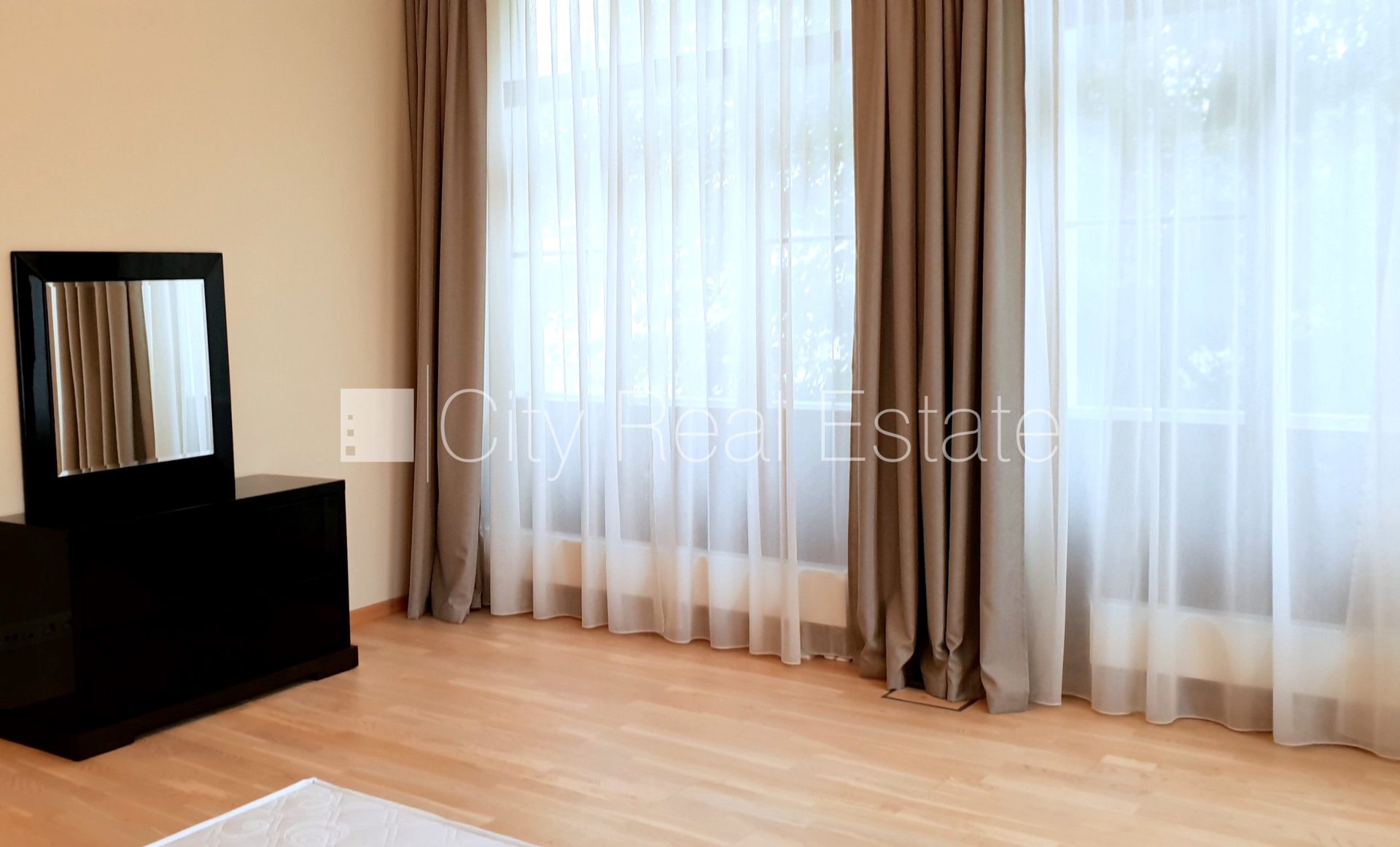 5 kambarių butas Rīga, Centrs, 249 m², nuomojamas, Nuotrauka 9 iš 10