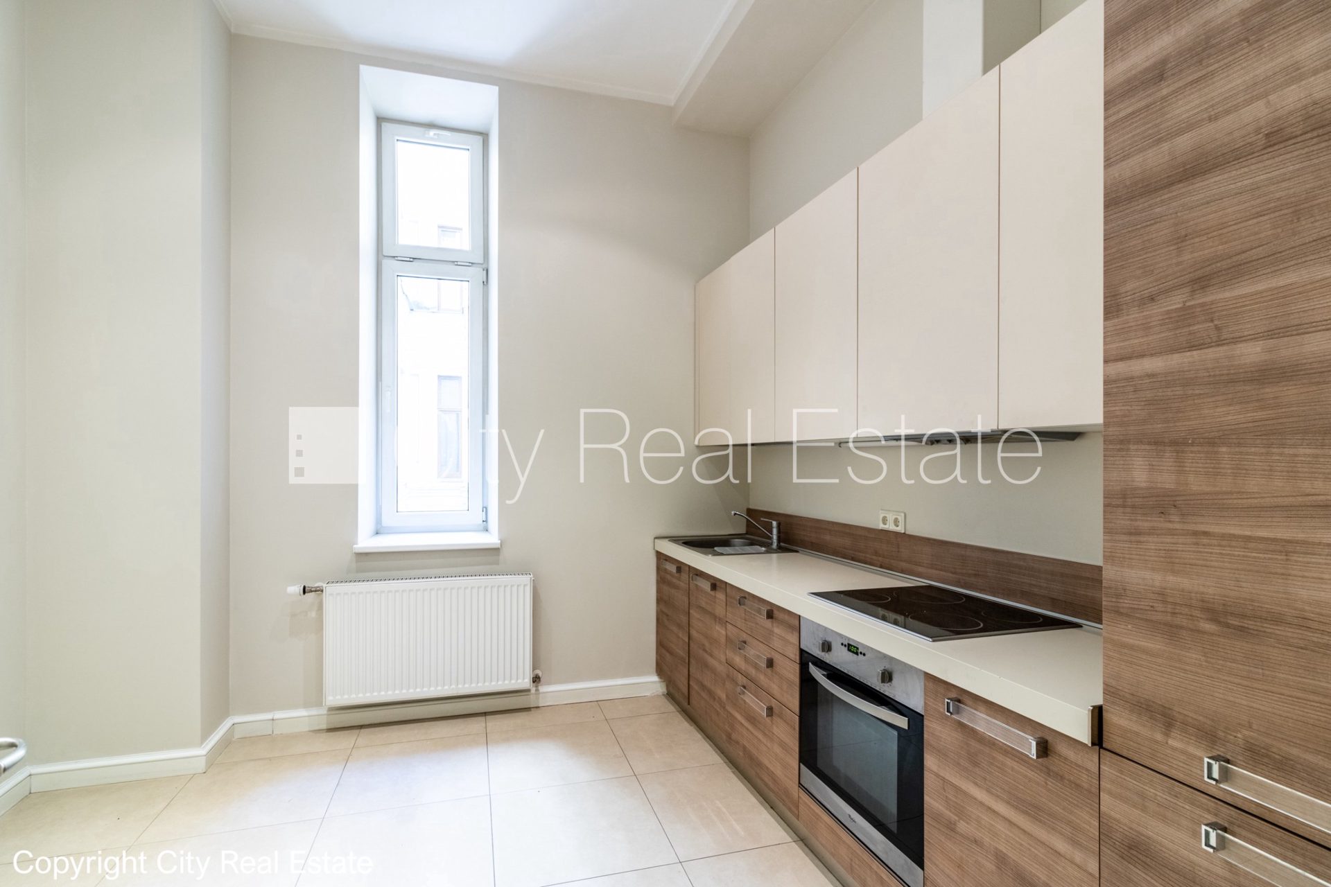 2-комнатная квартира в Рига, Центр, 65 м², аренда, Фото 1 из 10