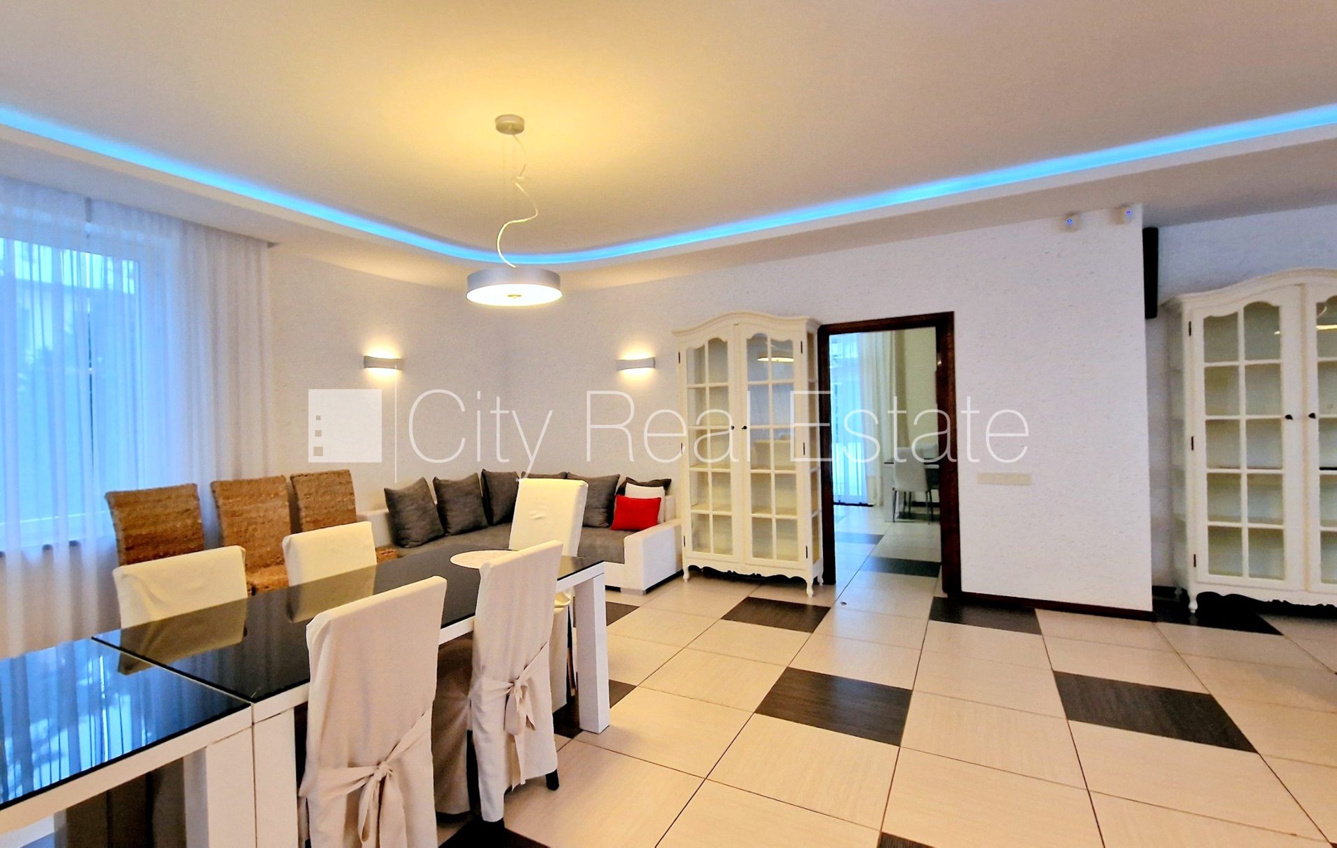 House for sale in Jūrmala, Lielupe, 741 m², Photo 5 of 10