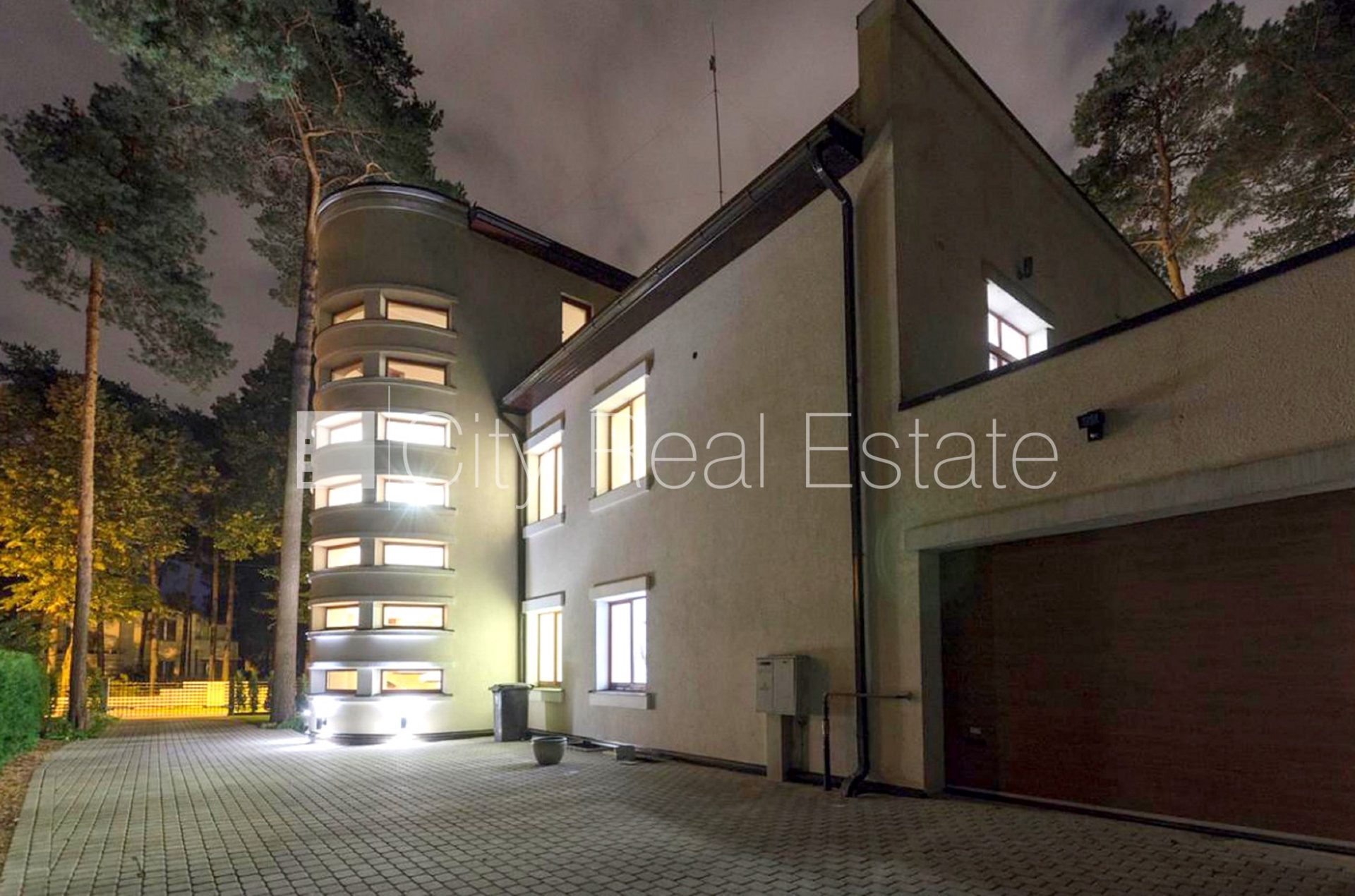 House for sale in Riga, Mežaparks, 410 m², Photo 2 of 10
