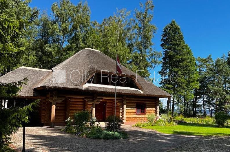 House for sale in Roja Parish, 190 m², Photo 1 of 10