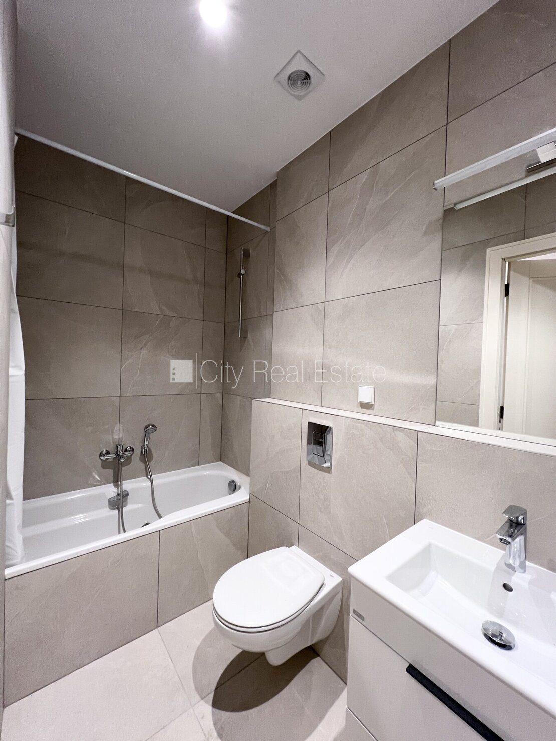 2-комнатная квартира в Рига, Центр, 73 м², аренда, Фото 7 из 10