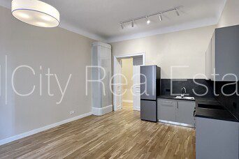 4-room apartment for rent in Riga, City Centre, 101 m², Photo 1 of 10