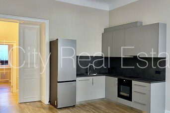 4-room apartment for rent in Riga, City Centre, 101 m², Photo 2 of 10
