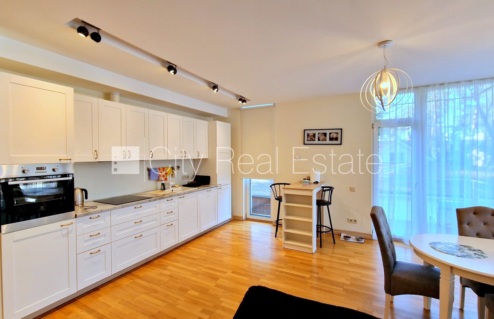 3 kambarių butas Jūrmala, Bulduri, 124 m², parduodamas, Nuotrauka 1 iš 10