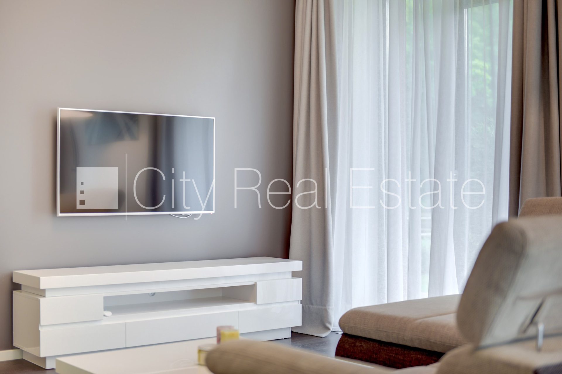 3-комнатная квартира в Юрмала, Меллужи, 143 м², аренда, Фото 3 из 10