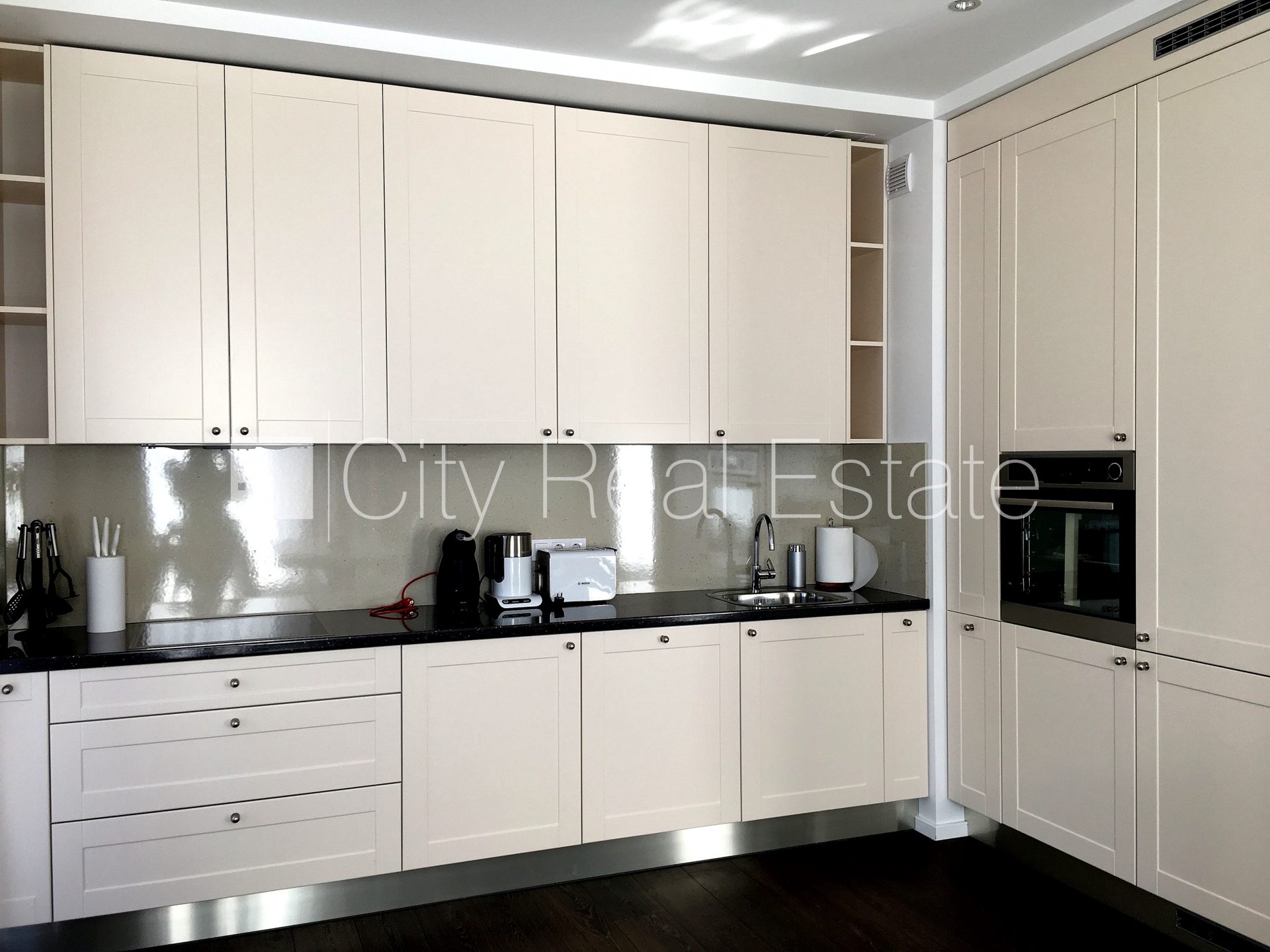 3-комнатная квартира в Юрмала, Меллужи, 143 м², аренда, Фото 4 из 10
