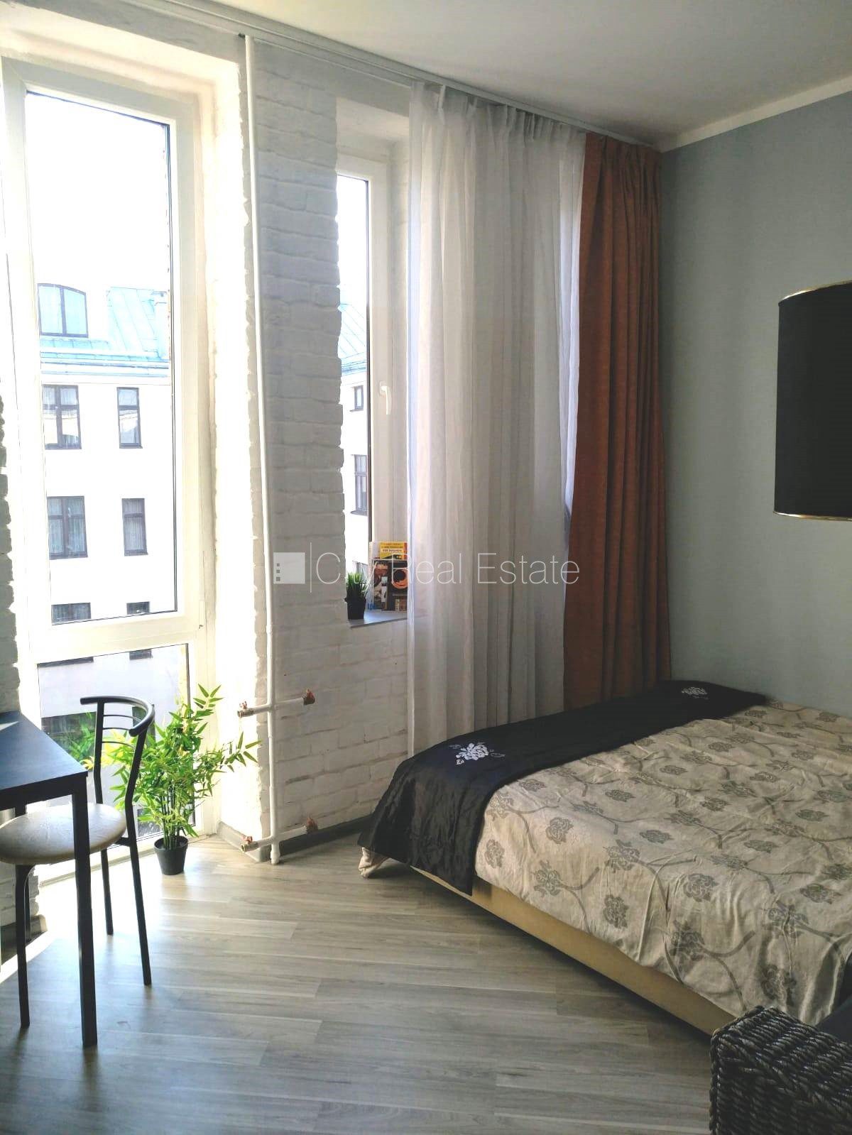 1-комнатная квартира в Рига, Центр, 35 м², аренда, Фото 1 из 10