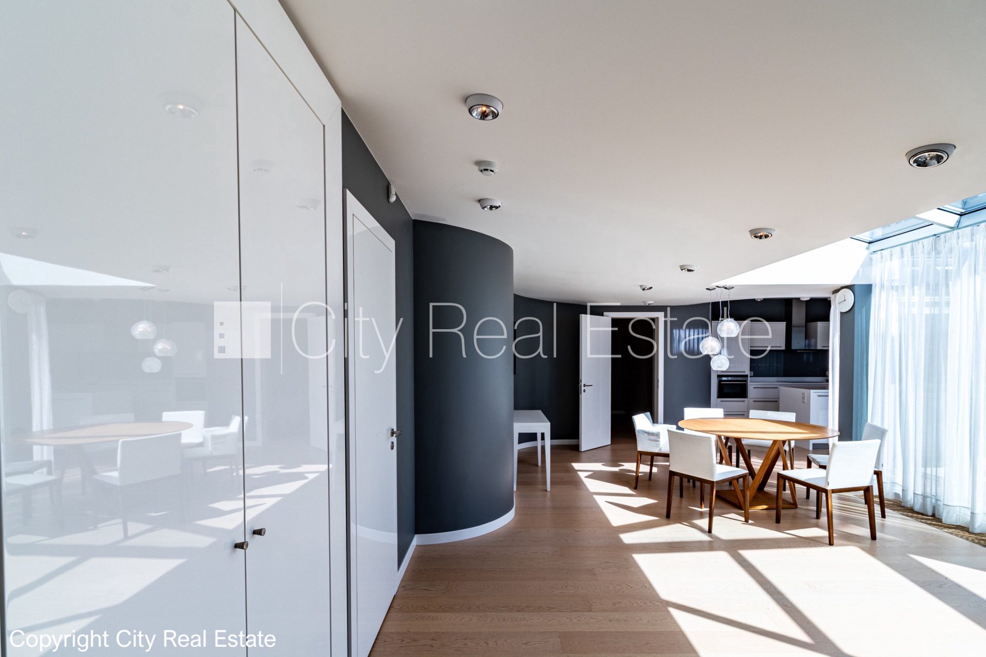 3-комнатная квартира в Рига, Центр, 154 м², продажа, Фото 3 из 10