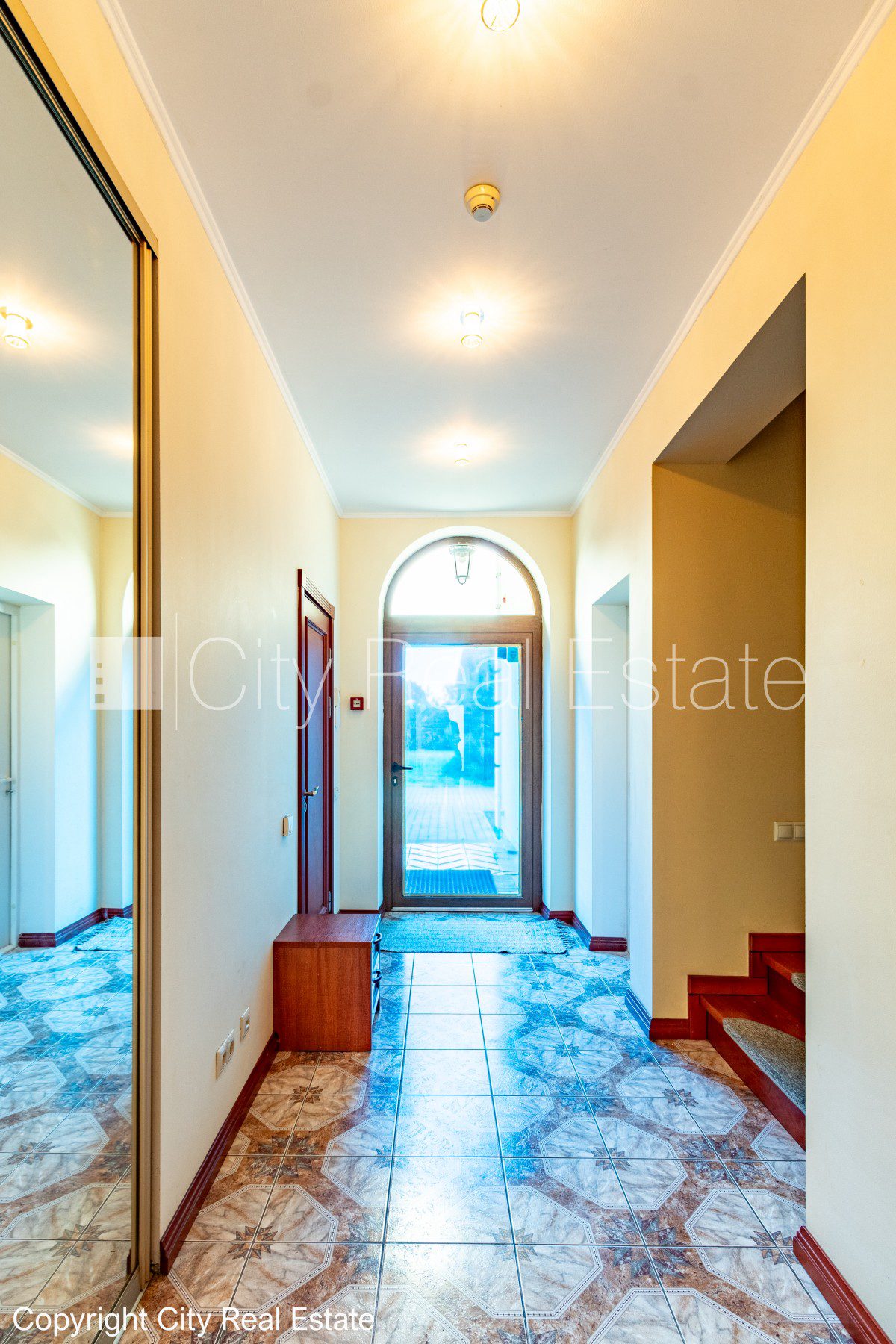House for sale in Mārupe Parish, 332 m², Photo 4 of 10