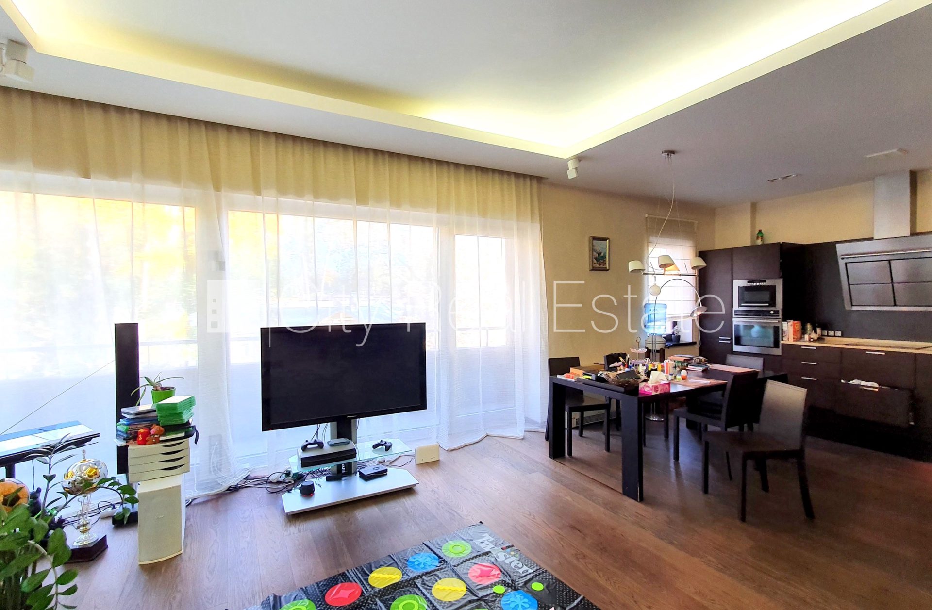4 kambarių butas Jūrmala, Bulduri, 199 m², parduodamas, Nuotrauka 3 iš 10