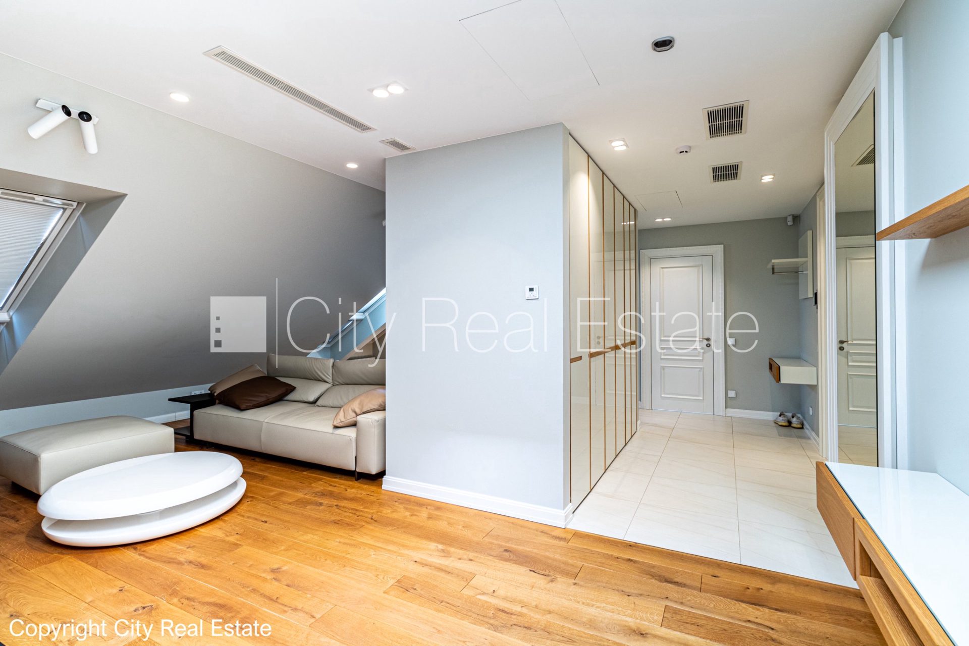 3 kambarių butas Rīga, Centrs, 92 m², parduodamas, Nuotrauka 2 iš 10