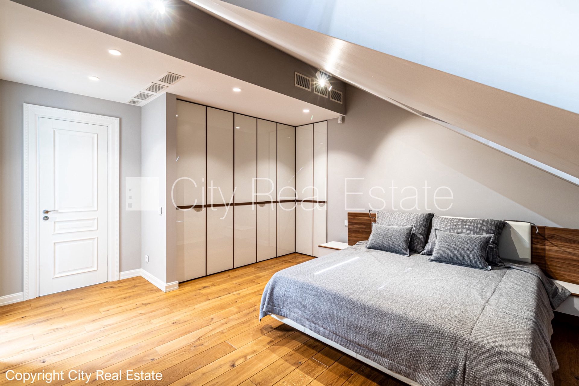 3 kambarių butas Rīga, Centrs, 92 m², parduodamas, Nuotrauka 9 iš 10