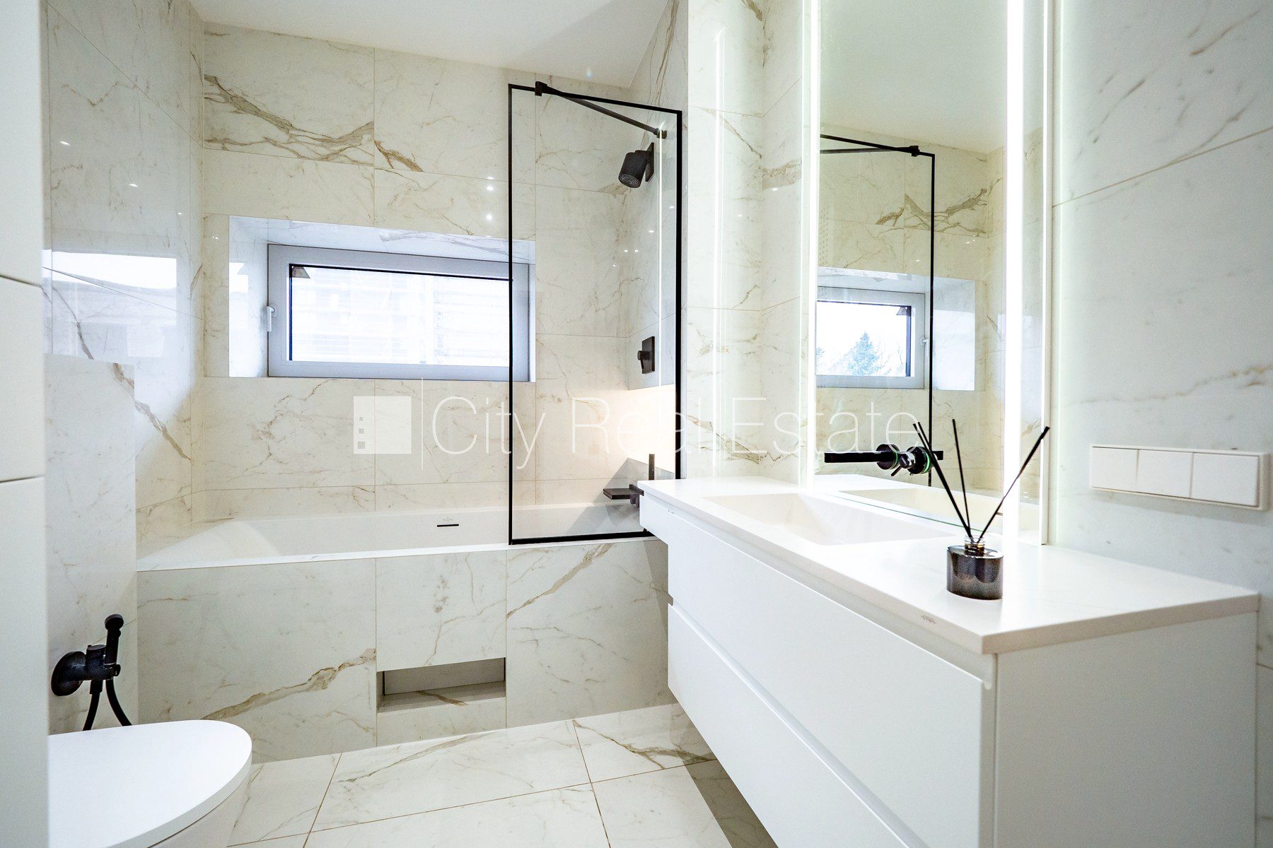 3 istabu dzīvoklis Jūrmala, Dubulti, 97 m², pārdod, Foto 9 no 10