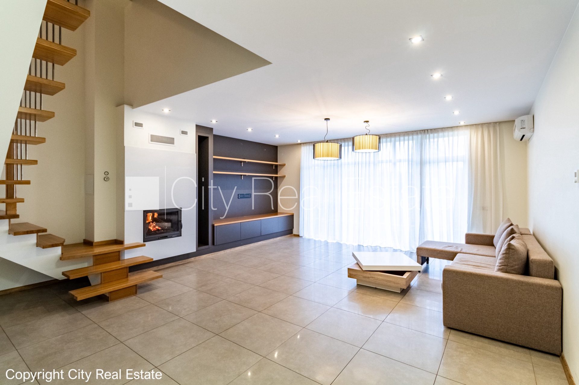 5-toaline korter Jūrmala, Vaivari, 236 m², müük, Foto 1 / 10