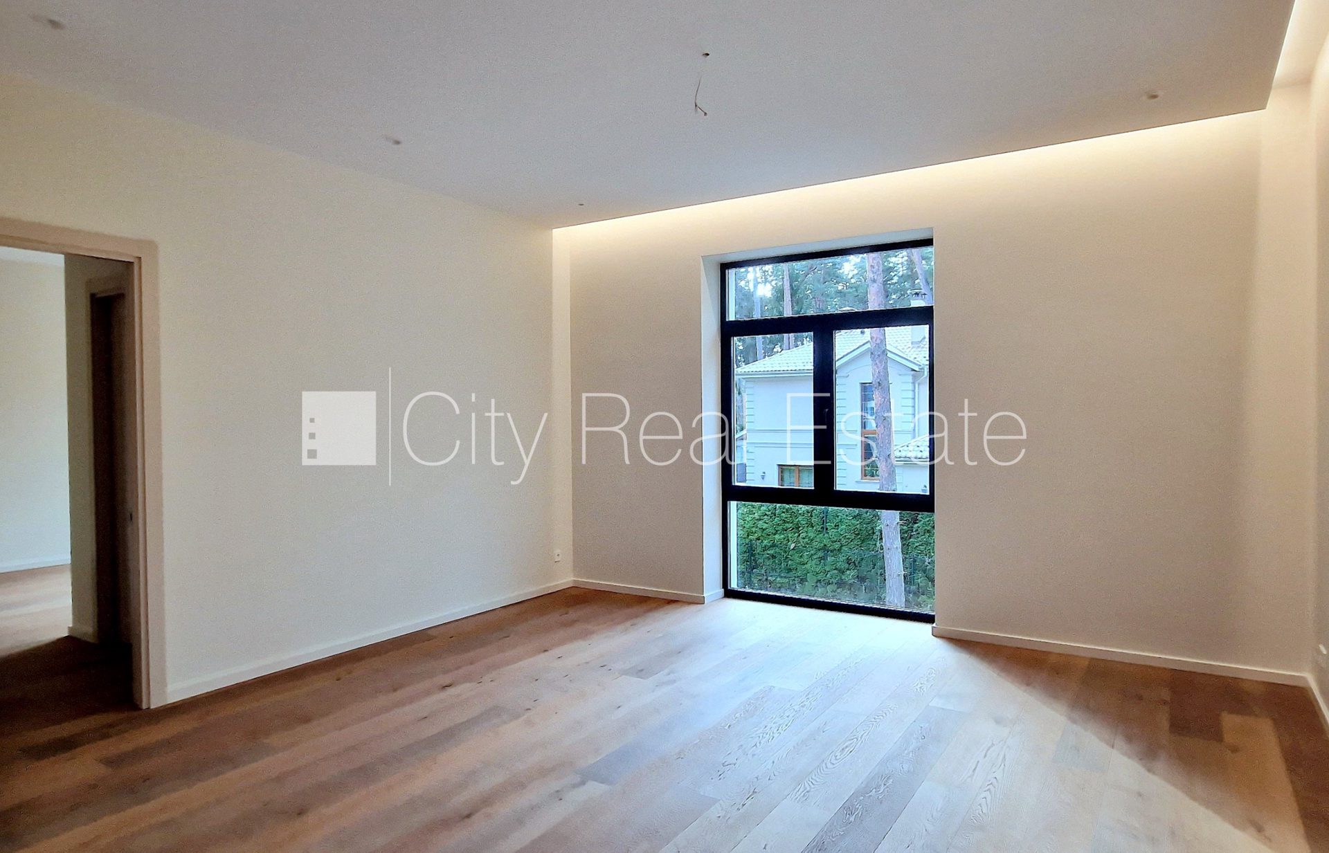 3 istabu dzīvoklis Jūrmala, Dzintari, 115 m², pārdod, Foto 4 no 10