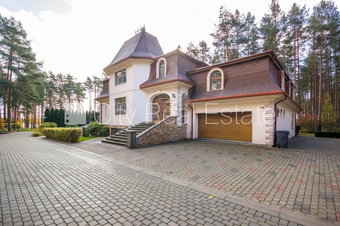 Дом в , 607 м², продажа, Фото 2 из 10