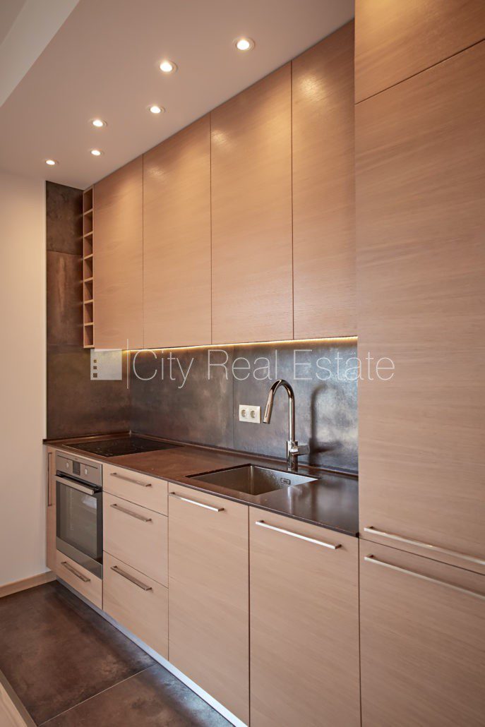 3 istabu dzīvoklis Carnikava, 190 m², pārdod, Foto 3 no 10