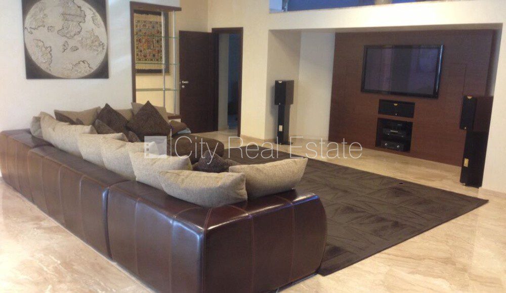 5-room apartment for sale in Riga, Dārzciems, 287 m², Photo 1 of 10