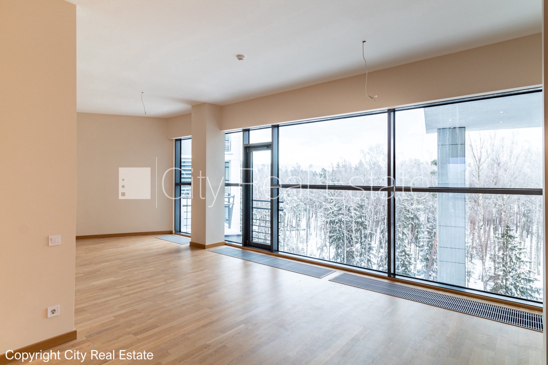 3 istabu dzīvoklis Jūrmala, Dzintari, 106 m², pārdod, Foto 1 no 10