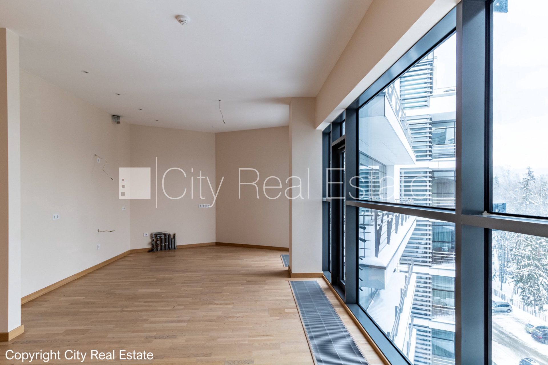 3 istabu dzīvoklis Jūrmala, Dzintari, 106 m², pārdod, Foto 2 no 10