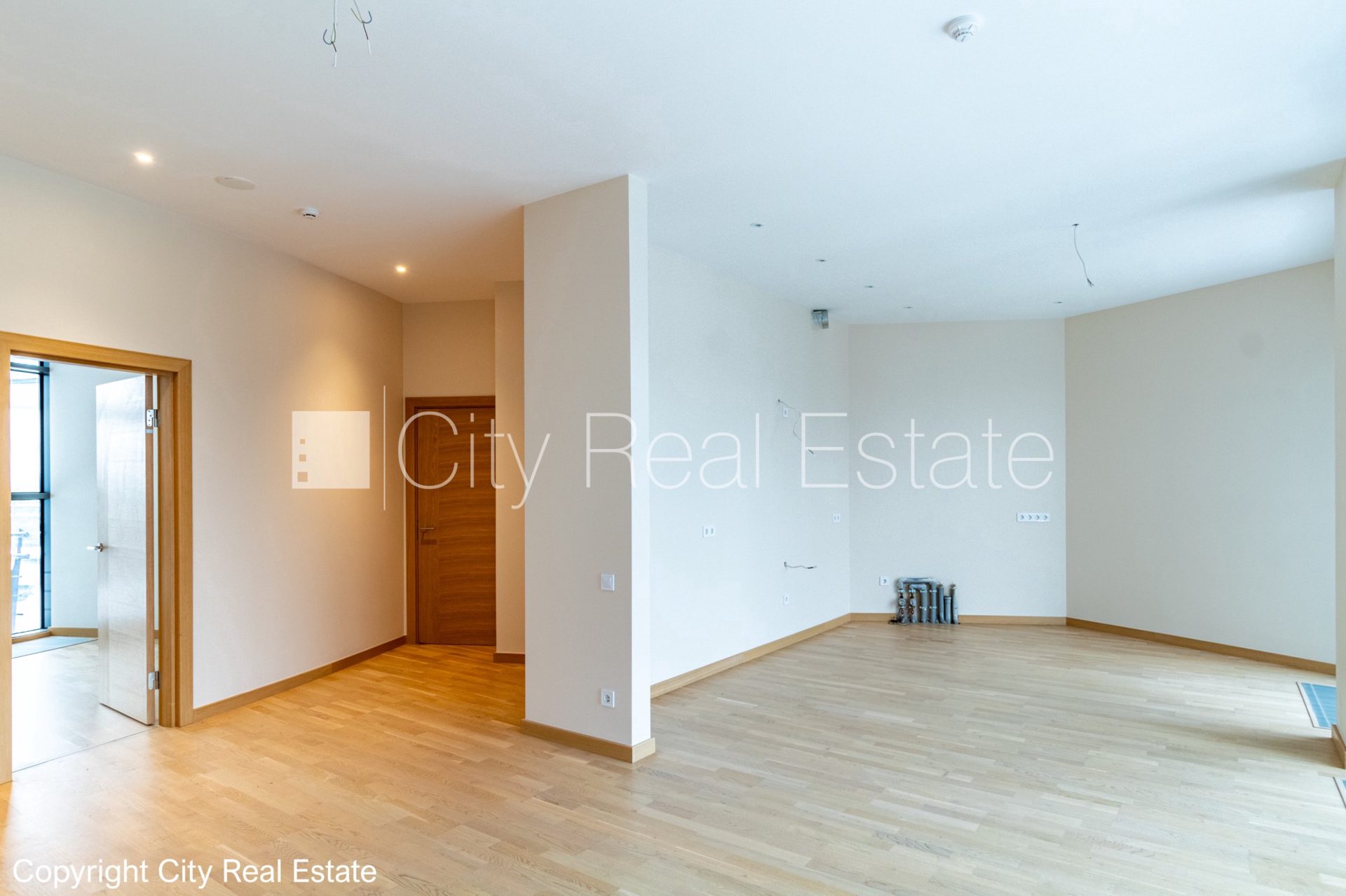 3 istabu dzīvoklis Jūrmala, Dzintari, 106 m², pārdod, Foto 4 no 10