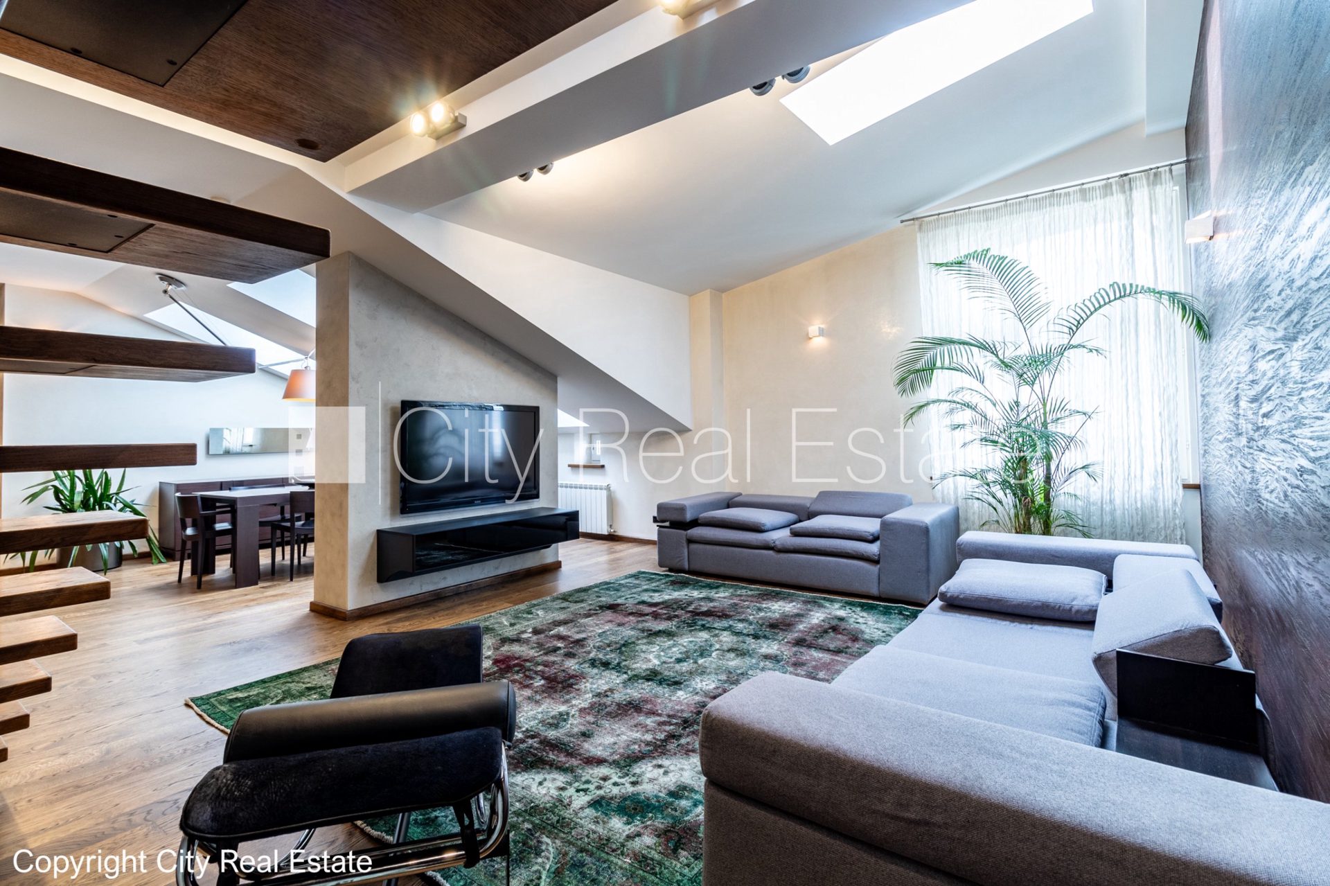 4 istabu dzīvoklis Rīga, Centrs, 161 m², pārdod, Foto 1 no 10