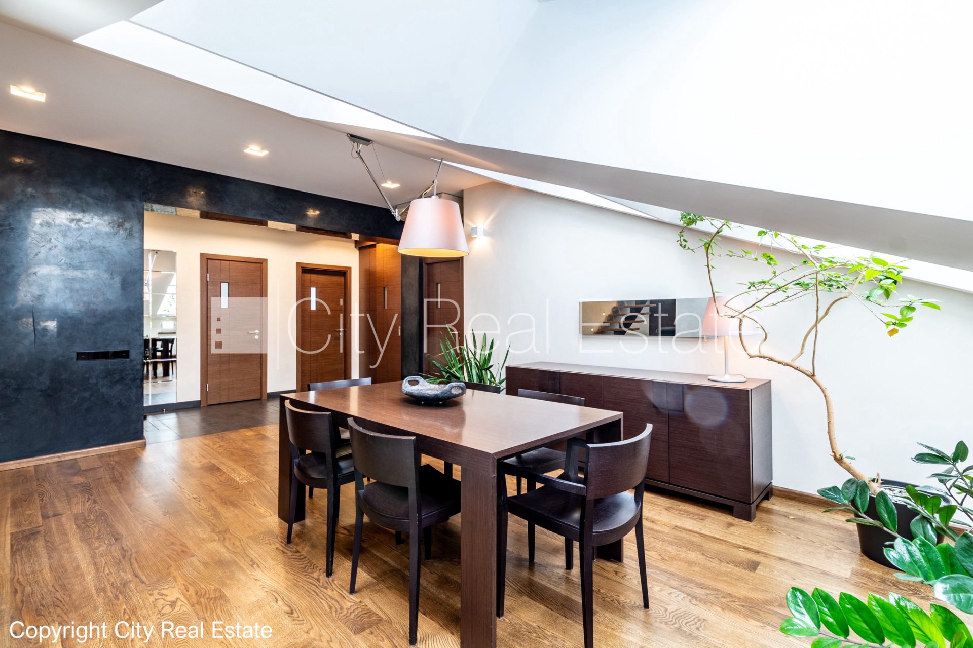 4 istabu dzīvoklis Rīga, Centrs, 161 m², pārdod, Foto 2 no 10