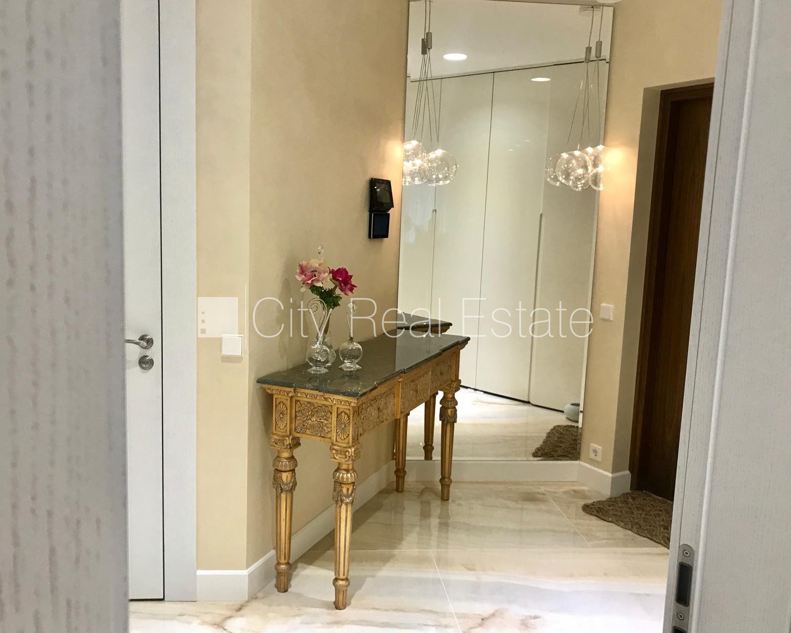 4 istabu dzīvoklis Jūrmala, Dzintari, 264 m², pārdod, Foto 6 no 10