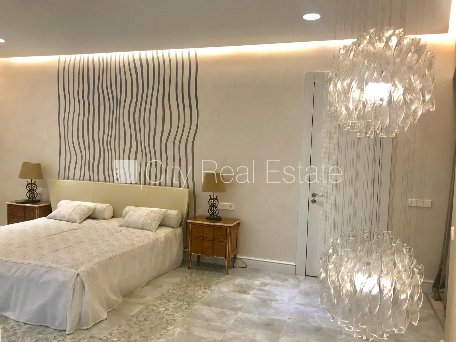 4 istabu dzīvoklis Jūrmala, Dzintari, 264 m², pārdod, Foto 7 no 10
