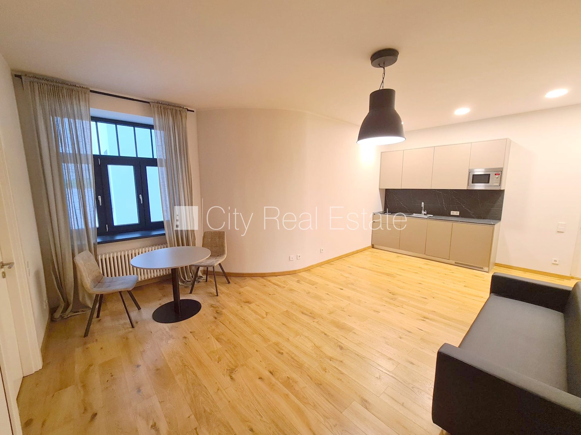 2-toaline korter Rīga, Centrs, 50 m², üür, Foto 1 / 10