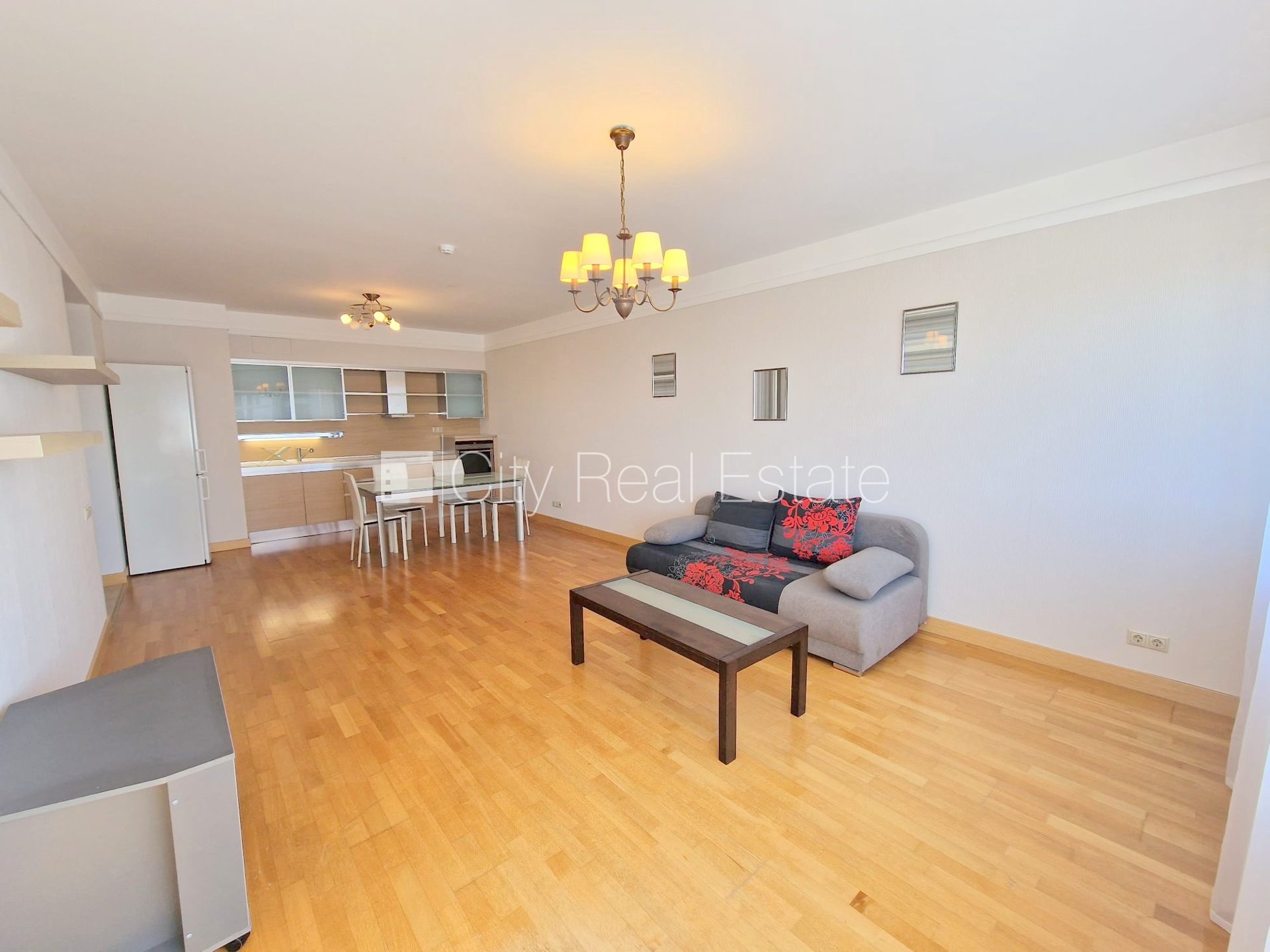 2-комнатная квартира в Рига, Шампетерис, 68 м², аренда, Фото 1 из 10