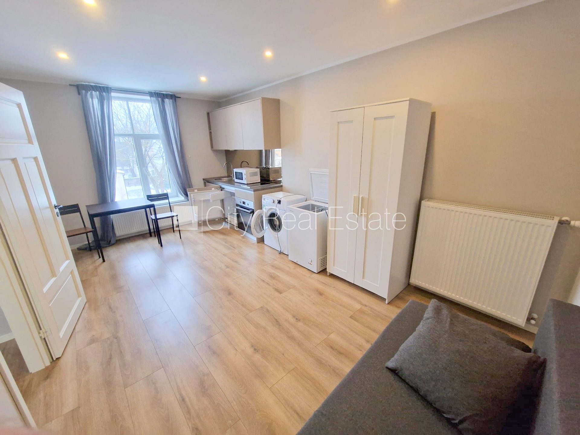 2-toaline korter Rīga, Centrs, 40 m², üür, Foto 1 / 10
