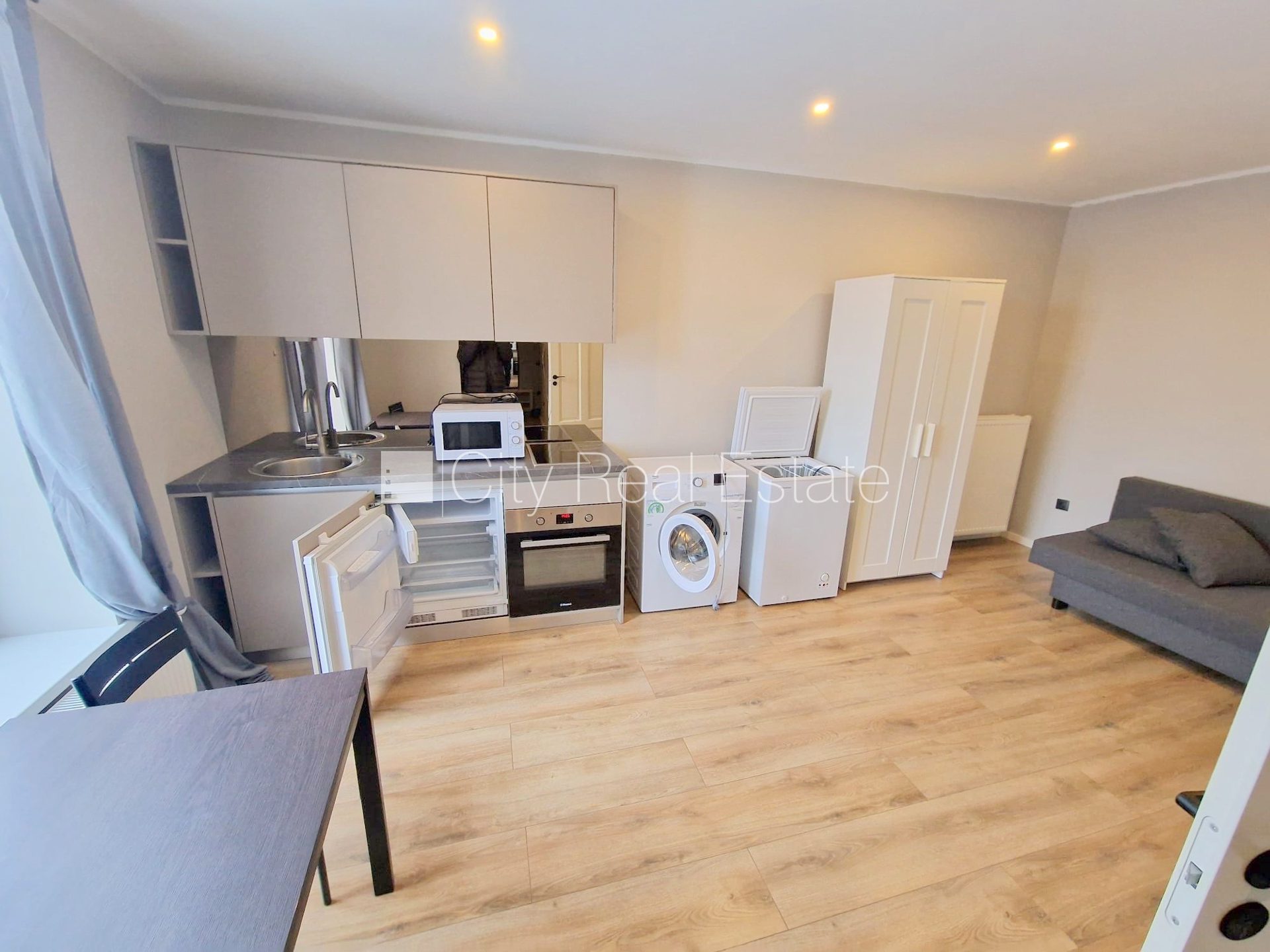 2-toaline korter Rīga, Centrs, 40 m², üür, Foto 2 / 10