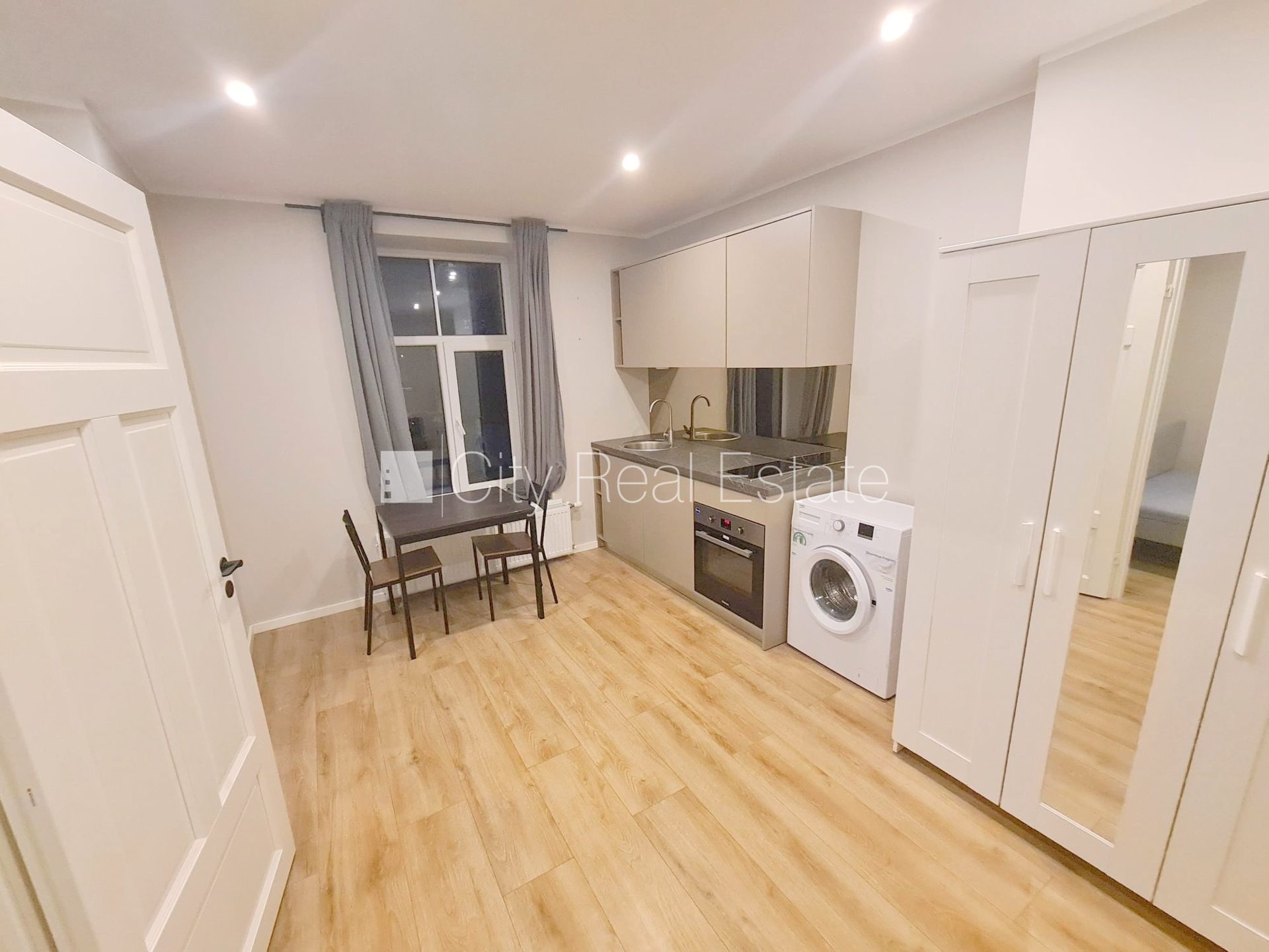 2-room apartment for rent in Riga, City Centre, 40 m², Photo 1 of 10