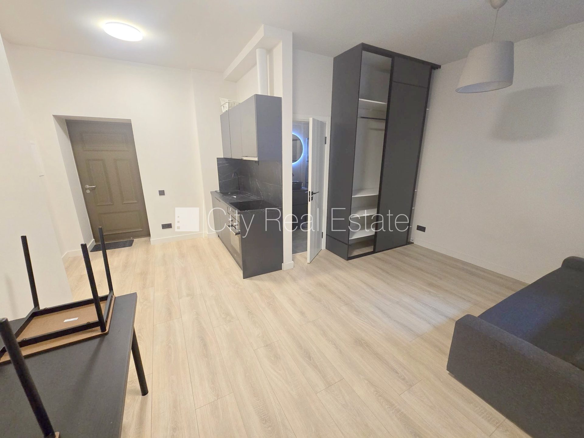 1 istabu dzīvoklis Rīga, Centrs, 27 m², izīrē, Foto 1 no 10