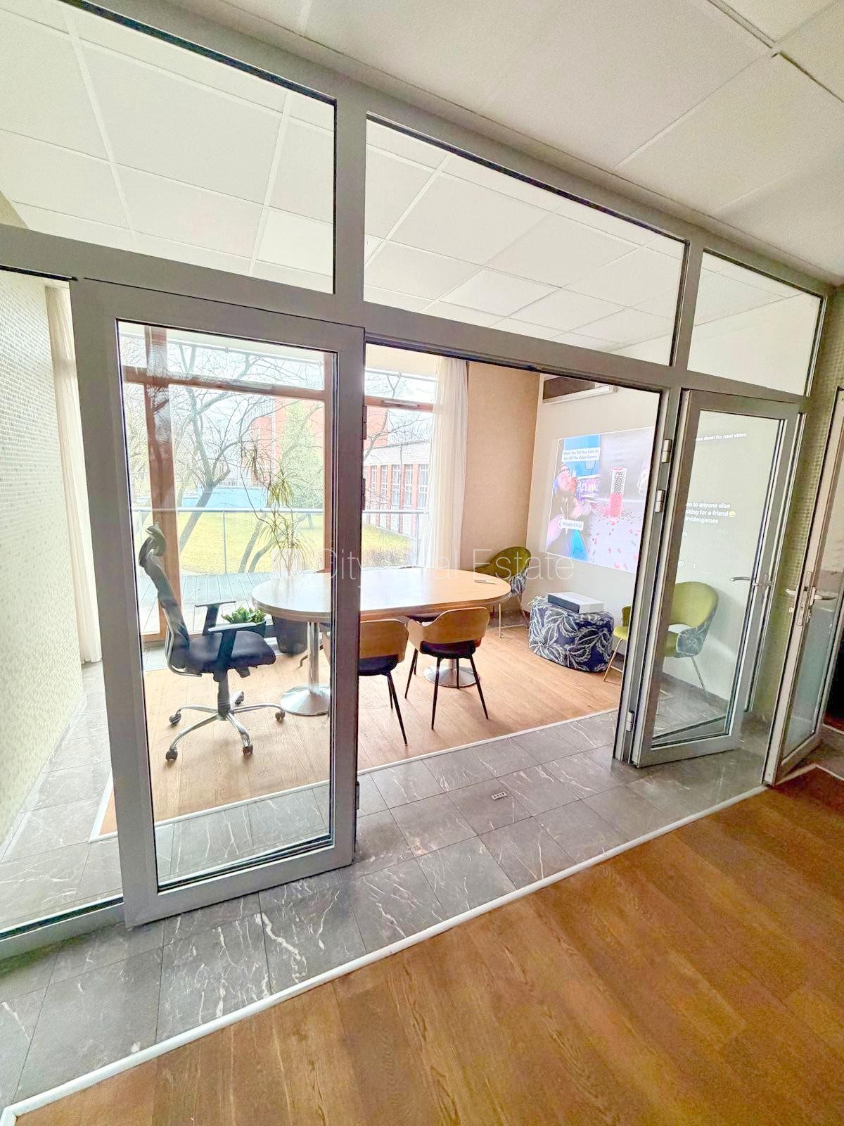 Komerctelpas Rīga, Centrs, 118 m², pārdod, Foto 2 no 10
