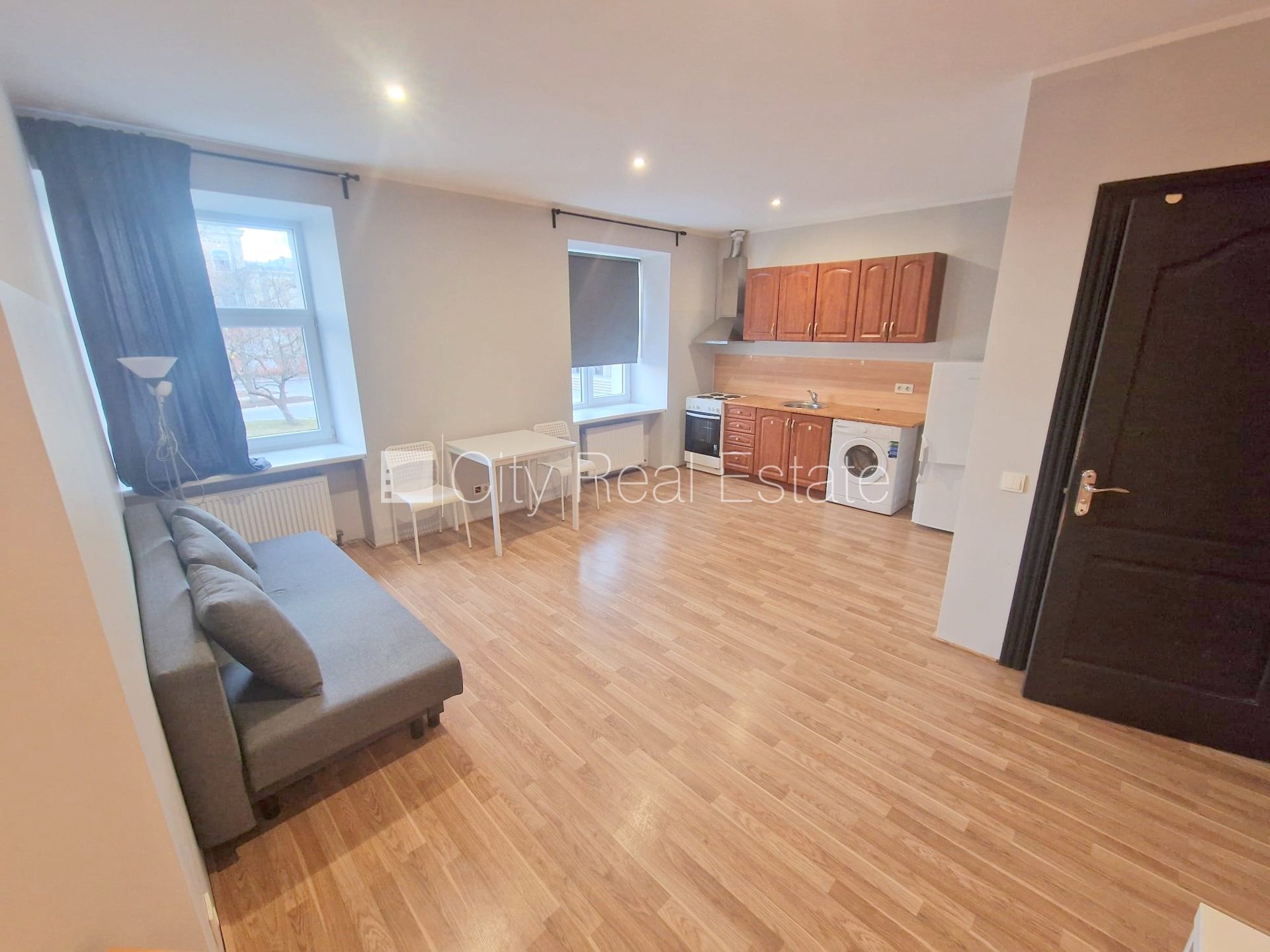 1-toaline korter Rīga, Centrs, 35 m², üür, Foto 1 / 10