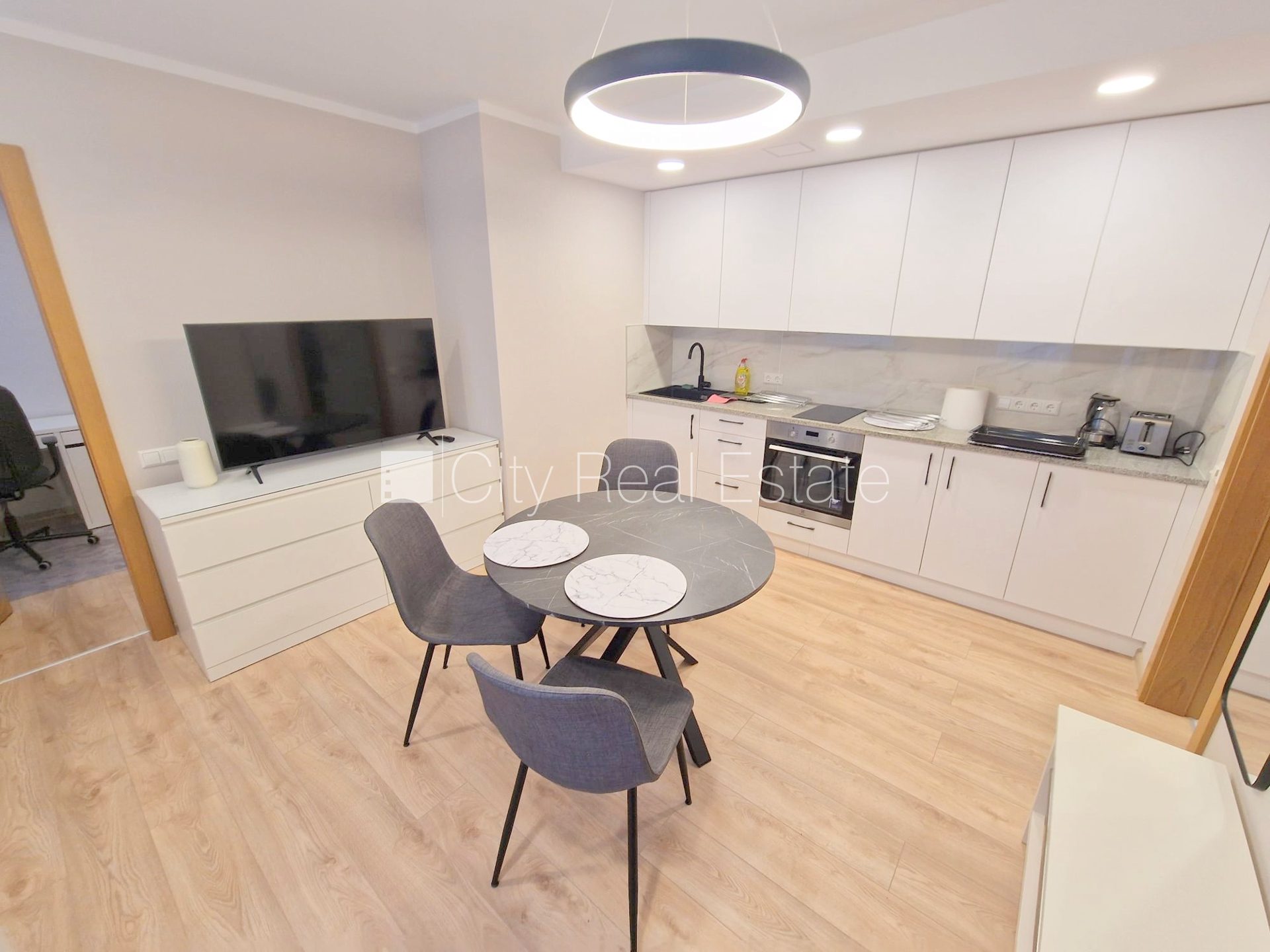 2-toaline korter Rīga, Centrs, 37 m², üür, Foto 2 / 10