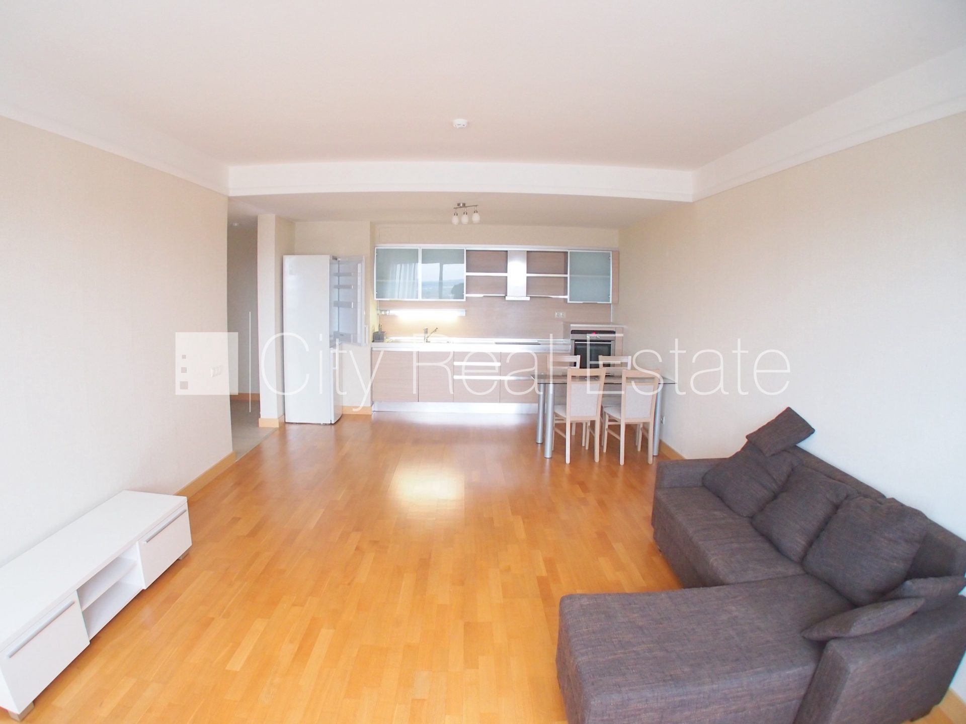 2-room apartment for rent in Riga, Šampēteris, 67 m², Photo 1 of 10