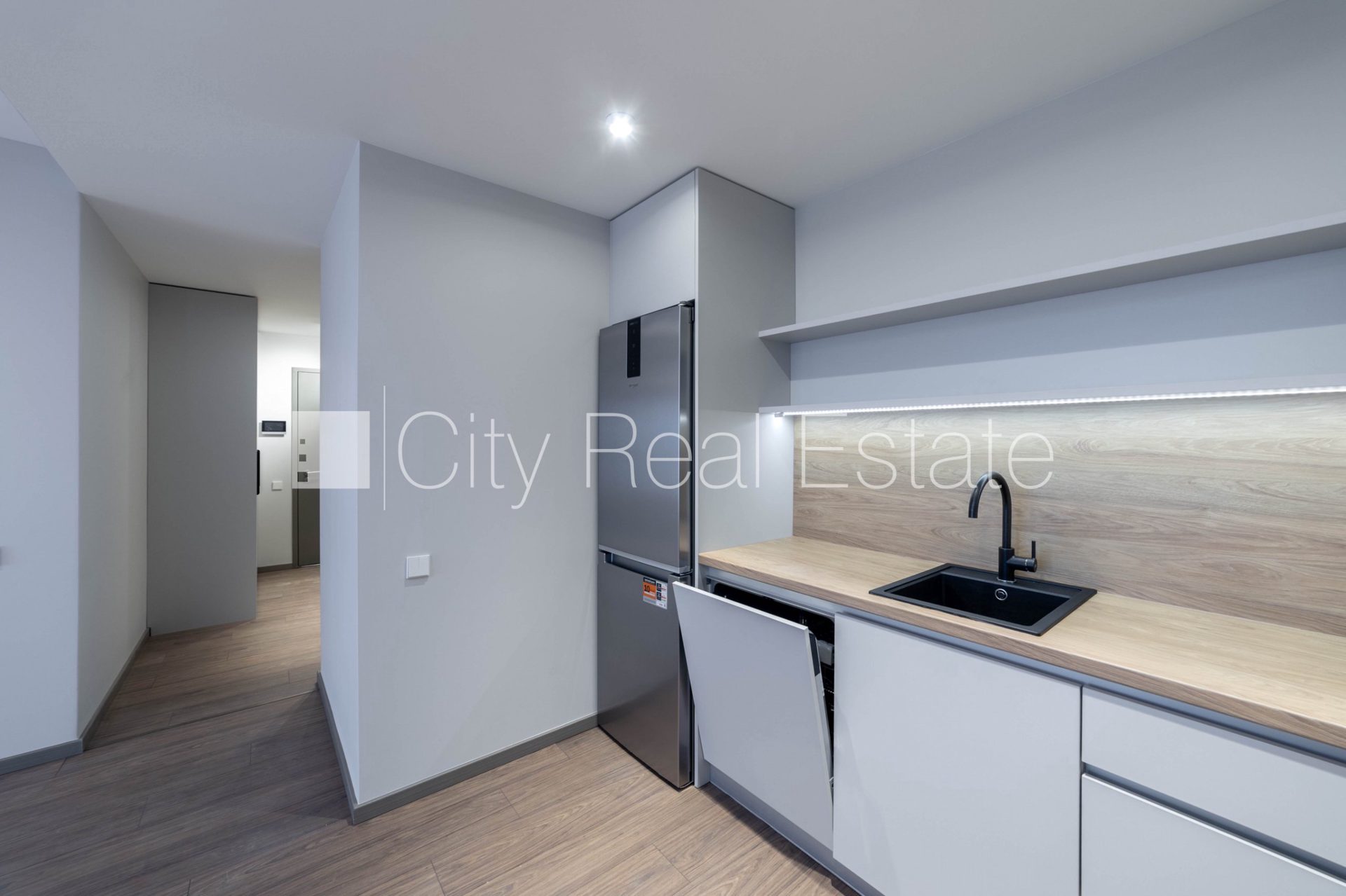 3-room apartment for rent in Riga, Šampēteris, 84 m², Photo 8 of 10