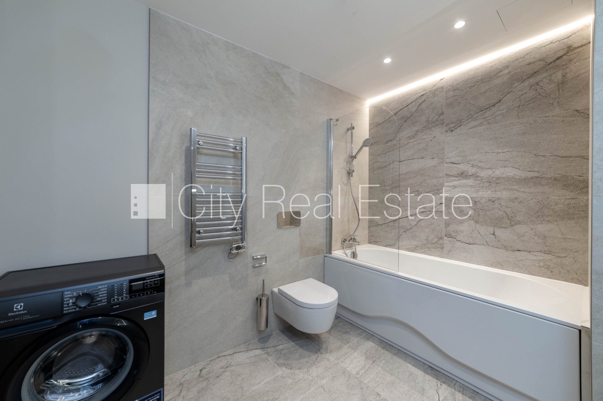 3-room apartment for rent in Riga, Šampēteris, 84 m², Photo 10 of 10