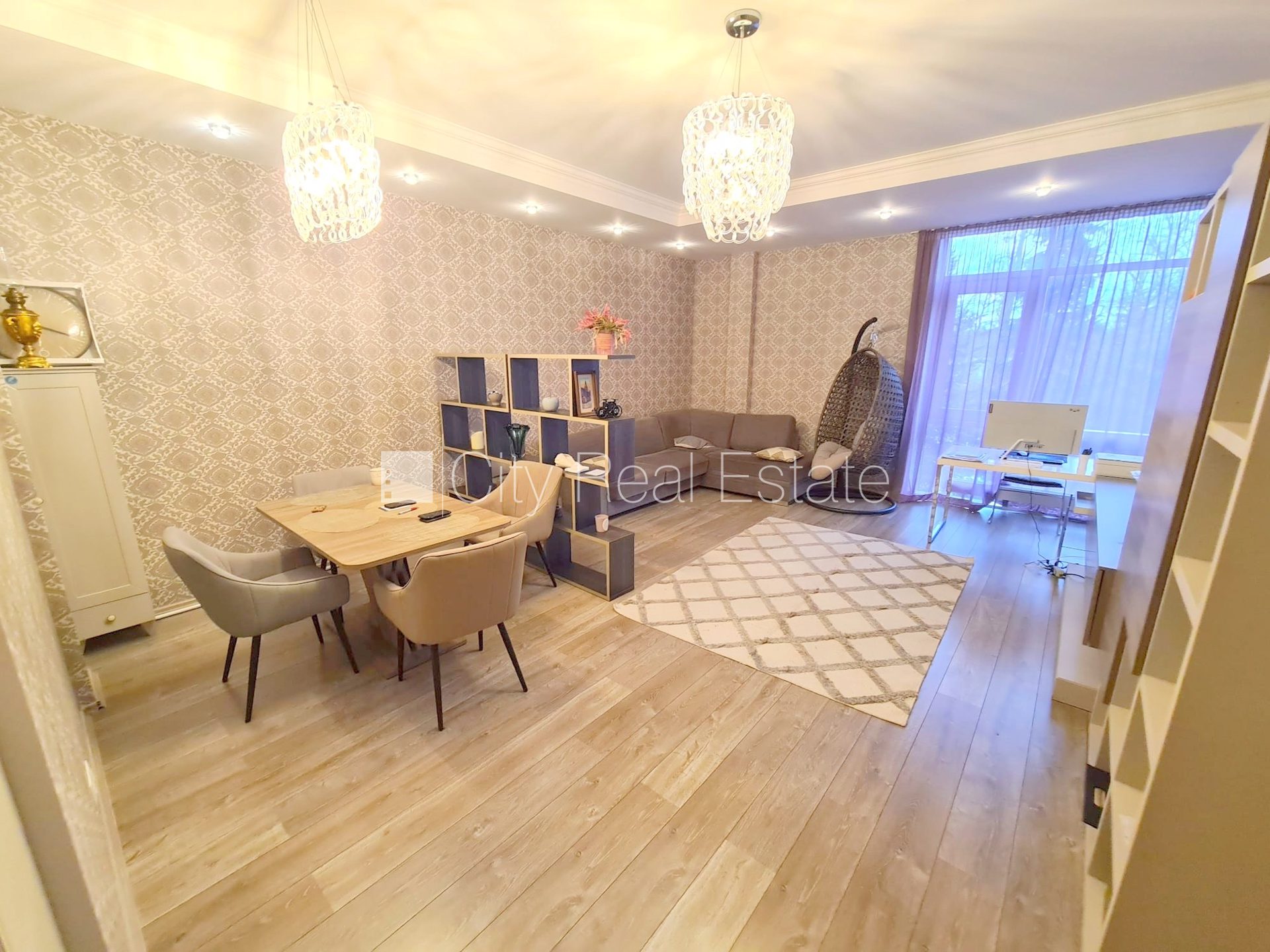 2 istabu dzīvoklis Jūrmala, Melluži, 77 m², pārdod, Foto 1 no 10