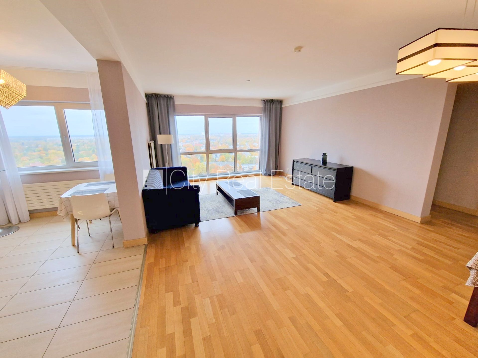 3-комнатная квартира в Рига, Шампетерис, 92 м², аренда, Фото 1 из 10